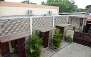 Exterior 5 Homestay Rose Banyuwangi