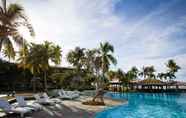 สระว่ายน้ำ 7 Palm Beach Resort & Spa Labuan