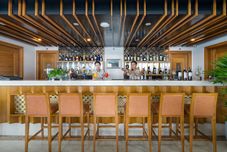 バー、カフェ、およびラウンジ Paris Deli Danang Beach Hotel