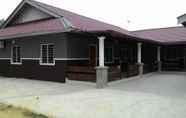 Exterior 5 MZR Homestay Geliga