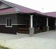 Exterior 5 MZR Homestay Geliga