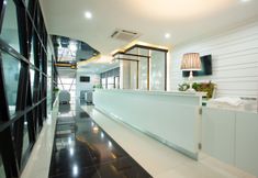 Lobby 2 Thanburi Hotel