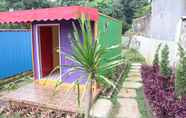 Bangunan 6 Lite Rooms Container Megamendung