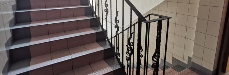 Lobi SUPER OYO 89864 Hotel Holiday Park