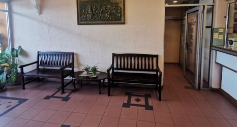 Lobi 2 SUPER OYO 89864 Hotel Holiday Park