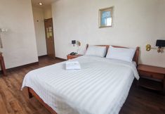 Bedroom 2 SUPER OYO 89864 Hotel Holiday Park