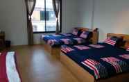 ห้องนอน 7 Suratthani Airport Hostel