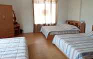 ห้องนอน 2 Suratthani Airport Hostel