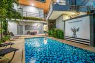 Kolam Renang Samsha Guesthouse