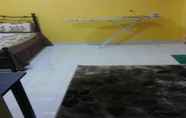 Kamar Tidur 6 Rumah Rehat Seri Desa Losong (B)