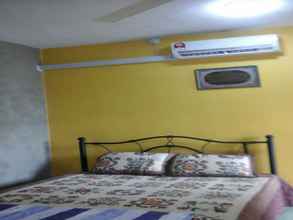 Kamar Tidur 4 Rumah Rehat Seri Desa Losong (B)