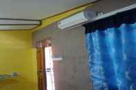 Kamar Tidur Rumah Rehat Seri Desa Losong (B)