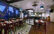 Bar, Kafe, dan Lounge 2 Hotel Neo+ Kebayoran, Jakarta by ASTON