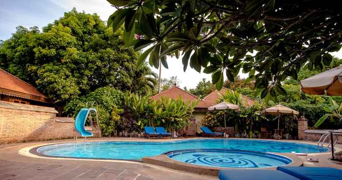 Kolam Renang Villa Bali Eco Resort & Bali Pizzeria