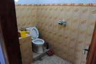 Toilet Kamar Homestay Raga Bromo - Three Bedroom