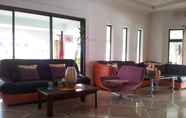 Lobby 7 Ella Holiday Inn