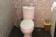 Toilet Kamar SR hostel 