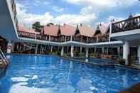 Swimming Pool Paya Beach Spa & Dive Resort