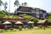 Lobby Rumah Stroberi Organic Farm and Lodge