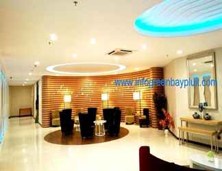 Lobby 2 Condominium Greenbay