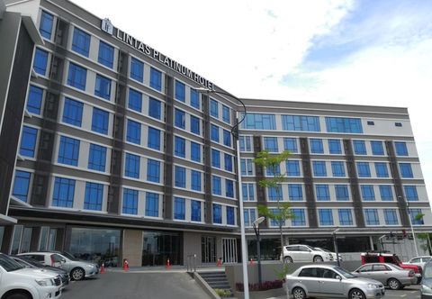 Lobi Lintas Platinum Hotel