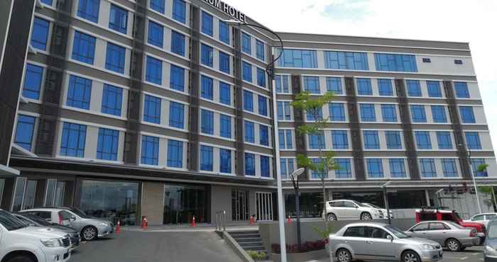 Lobi Lintas Platinum Hotel