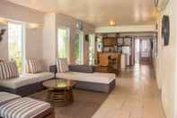 Lobby Mayumi Beach House Villa