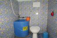 Toilet Kamar Dinda Homestay