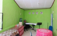 Sảnh chờ 3 Dinda Homestay