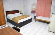 Kamar Tidur 5 Sumber Ria Hotel