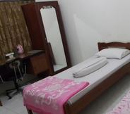 Bedroom 3 Sumber Ria Hotel