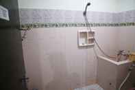 In-room Bathroom Sumber Ria Hotel