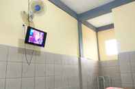 In-room Bathroom Hotel Wahyu 1