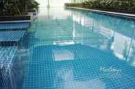 Kolam Renang MaxStays - Max Style @ One Eastwood Avenue