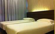 Kamar Tidur 7 The Regency Garden Hotel