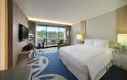 Bedroom 6 Concorde Hotel Singapore