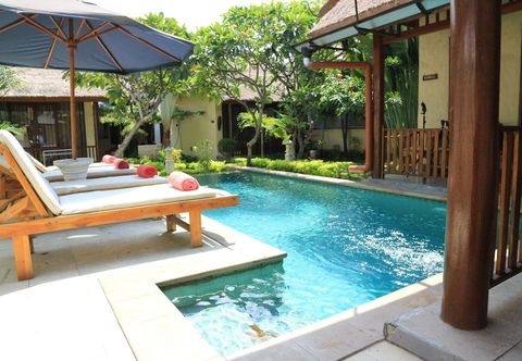 Swimming Pool Jo Je Bungalow