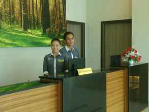 Lobi 4 Amanson sigNature Hotel