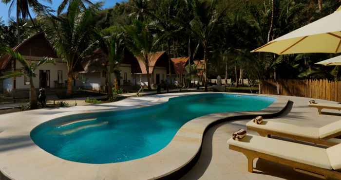 Kolam Renang Crystal Bay Villa & Residence