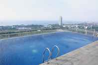 Kolam Renang 1 BR Northland Ancol Residence - Tower 1 Lantai 5 / S3 by Travelio