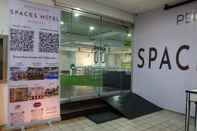 Exterior Spaces Hotel Makati - People and Pets