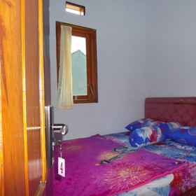 Agung Safira Homestay 1, 酒店 Mandiri ATM Ponpes Genggong