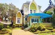 Bangunan 5 Zevannya Villa Victorian Kota Bunga