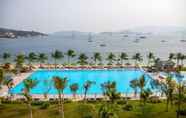 Swimming Pool 2 Vinpearl Resort & Spa Nha Trang Bay 