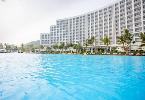 Hồ bơi Vinpearl Resort & Spa Nha Trang Bay 