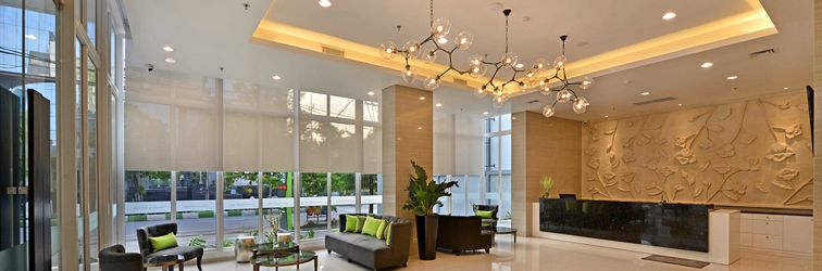 Lobby Whiz Prime Hotel Basuki Rahmat Malang