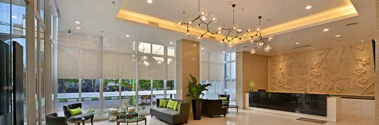 Lobby Whiz Prime Hotel Basuki Rahmat Malang