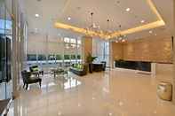 Lobby Whiz Prime Hotel Basuki Rahmat Malang