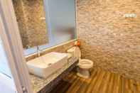 In-room Bathroom Phet Phangan Hotel