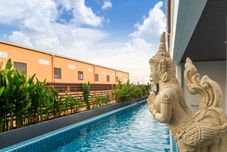 สระว่ายน้ำ The Thames Pool Access Resort & Villa